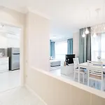 La Luxury * Goldstrand
