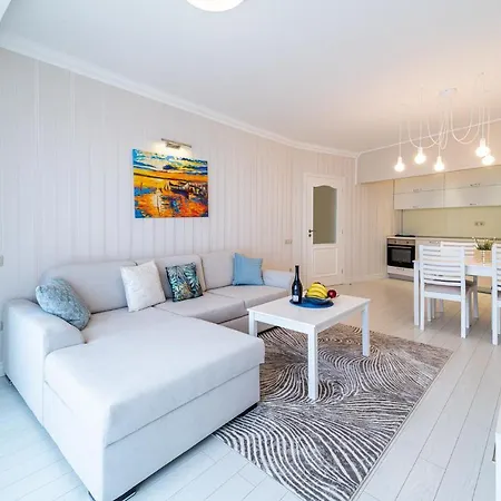 La Luxury * Golden Sands