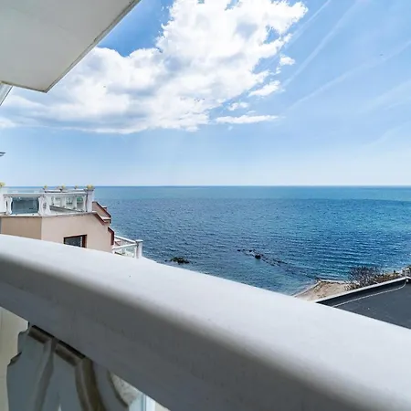 Apartment La Luxury