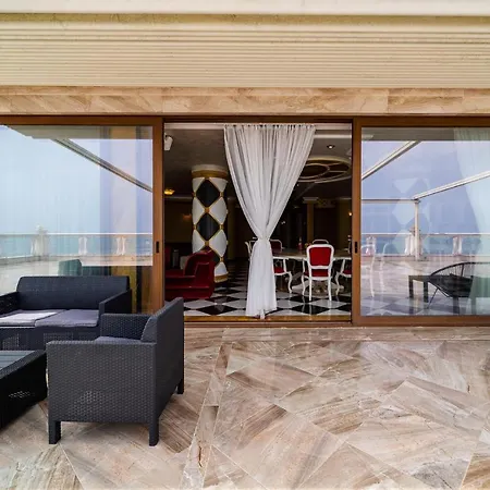 La Luxury * Golden Sands
